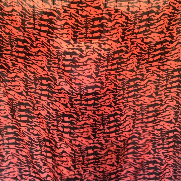 EXPRESS | Zebra print multi-Wearable scarf - Picture 4 of 8